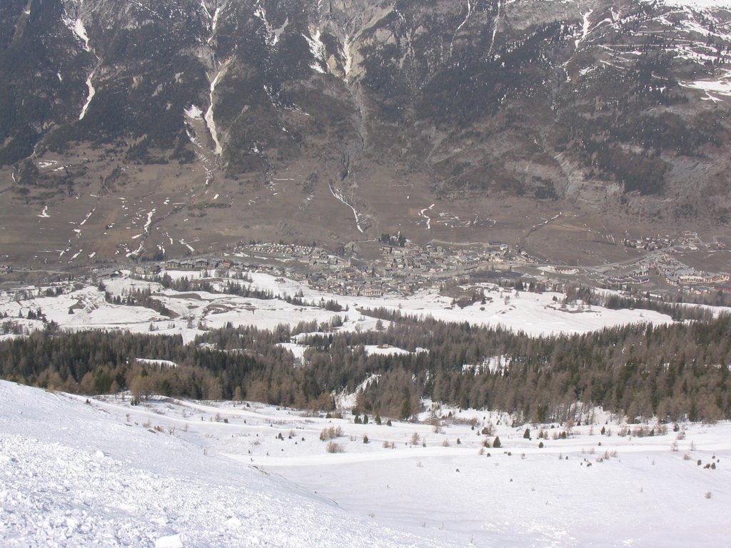 Lanslevillard (France-73), mars 2004. by JoDeLyon