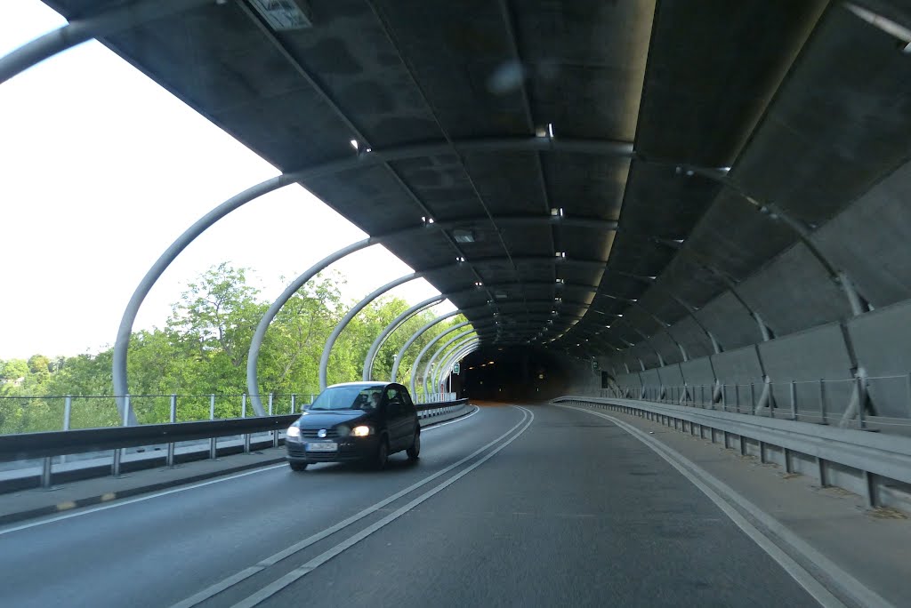 Direkt vor dem 2.Teil des Tunnels auf der Nord-Süd-Straße nach Möhringen by StraßenBilder