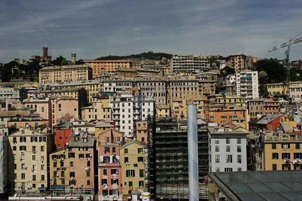 Genova, Centro storico visto dal Museo del mare by Francesco Giunta