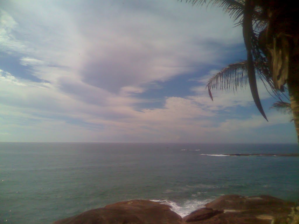 Vista do Mirante de Guarapari by Jorge Rodrigues de Moraes