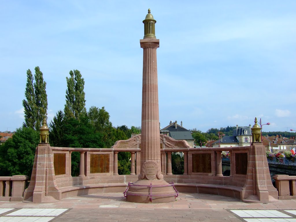 Monument aux Morts 1914-1918 by Maison du Tourisme du Pays du Lunévillois : B