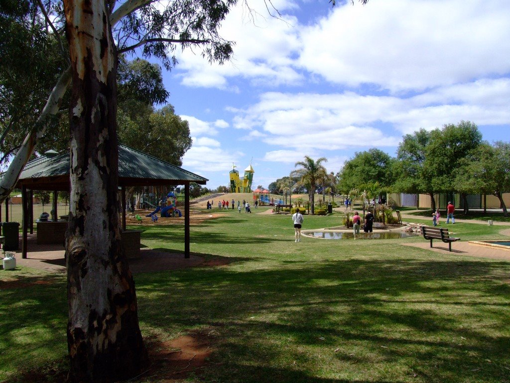 Monash Amusement Park by Aussi Wolf