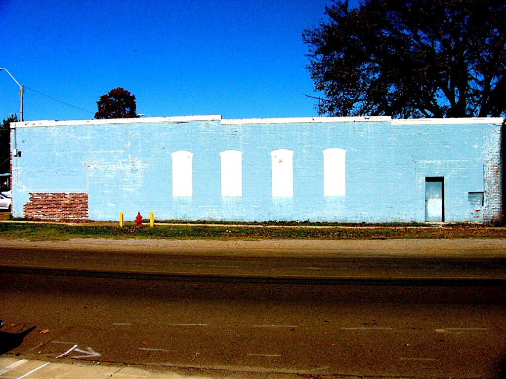 Building wall, Magnolia and Main St, Tunica, MS (2007) by Gary Rodriguez