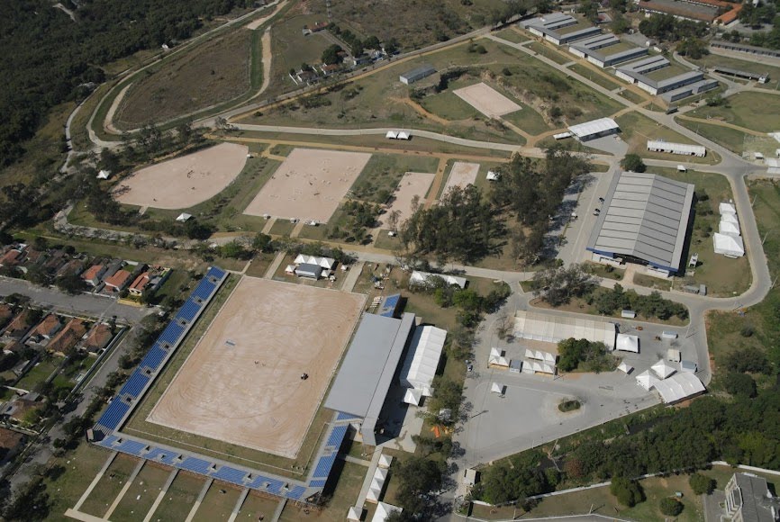 Centro Nacional de Hipismo by raphael alves soares