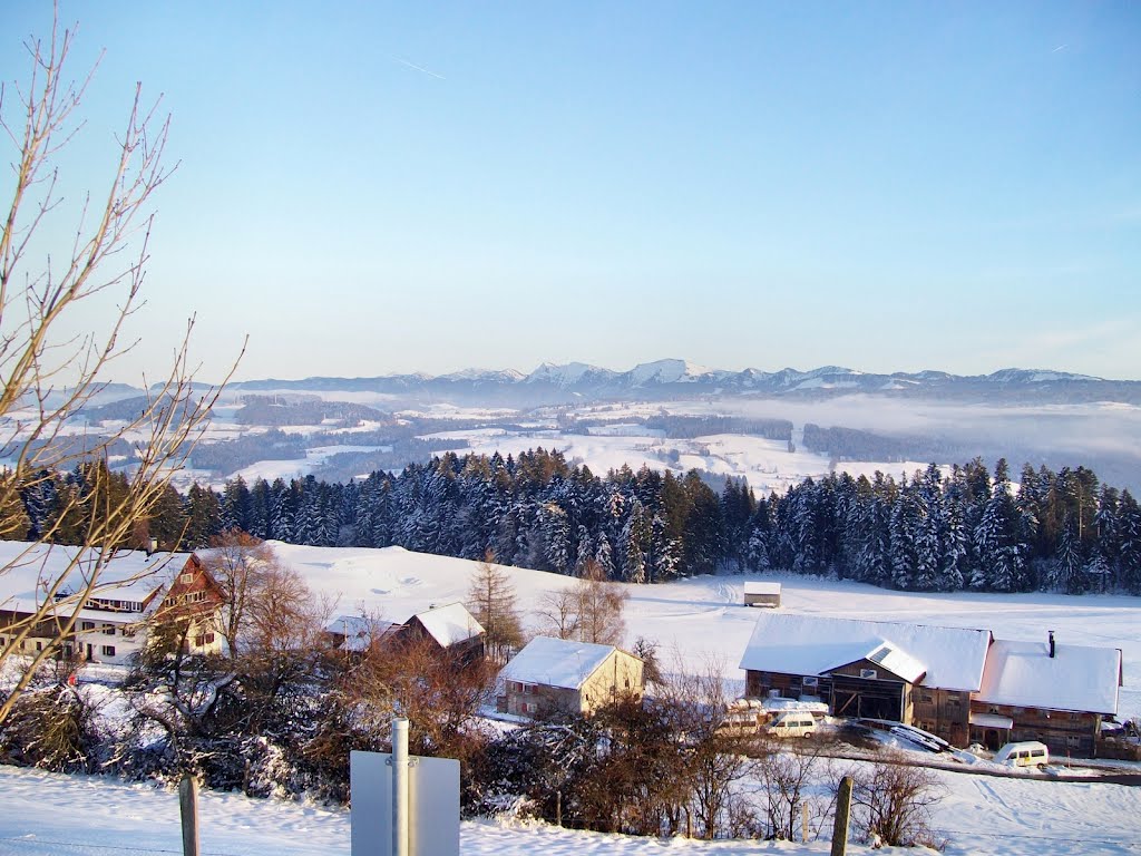 Winter in den Bergen - Aussichtspunkt Roderbühl / Buflings bei Scheidegg, Allgäu, Bayern by Dachsbracke