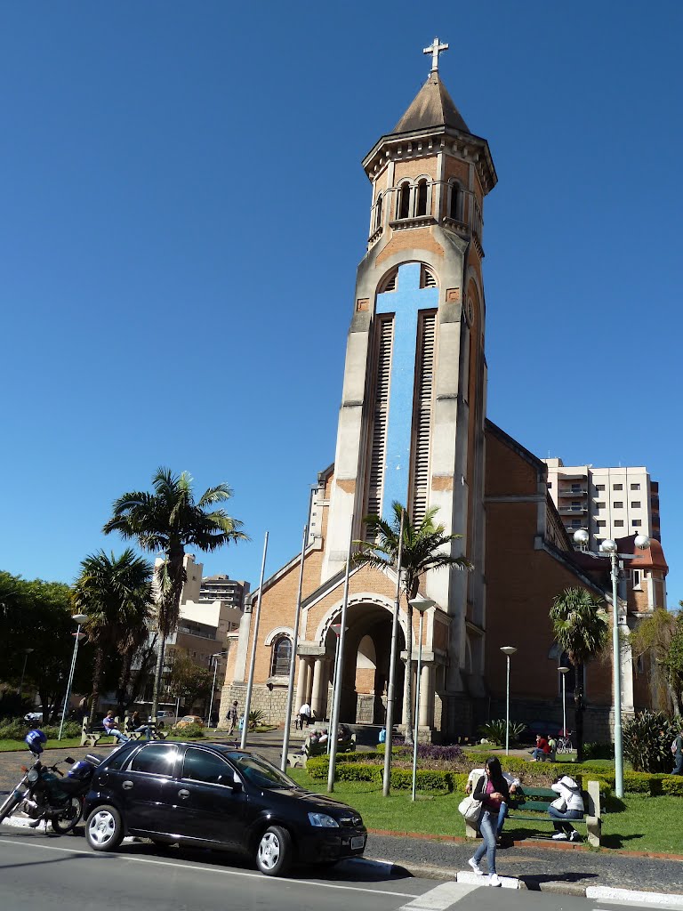 Igreja Matriz - Basílica Nossa Senhora da Saúde - Poços de Caldas - MG - BR by Paulo Targino Moreira Lima