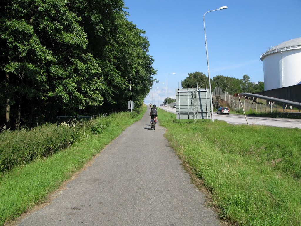 Oljevägen, Göteborg, 2012 by Biketommy