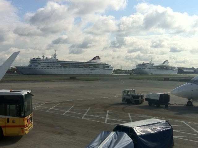 LCY with cruise vessels by AGW