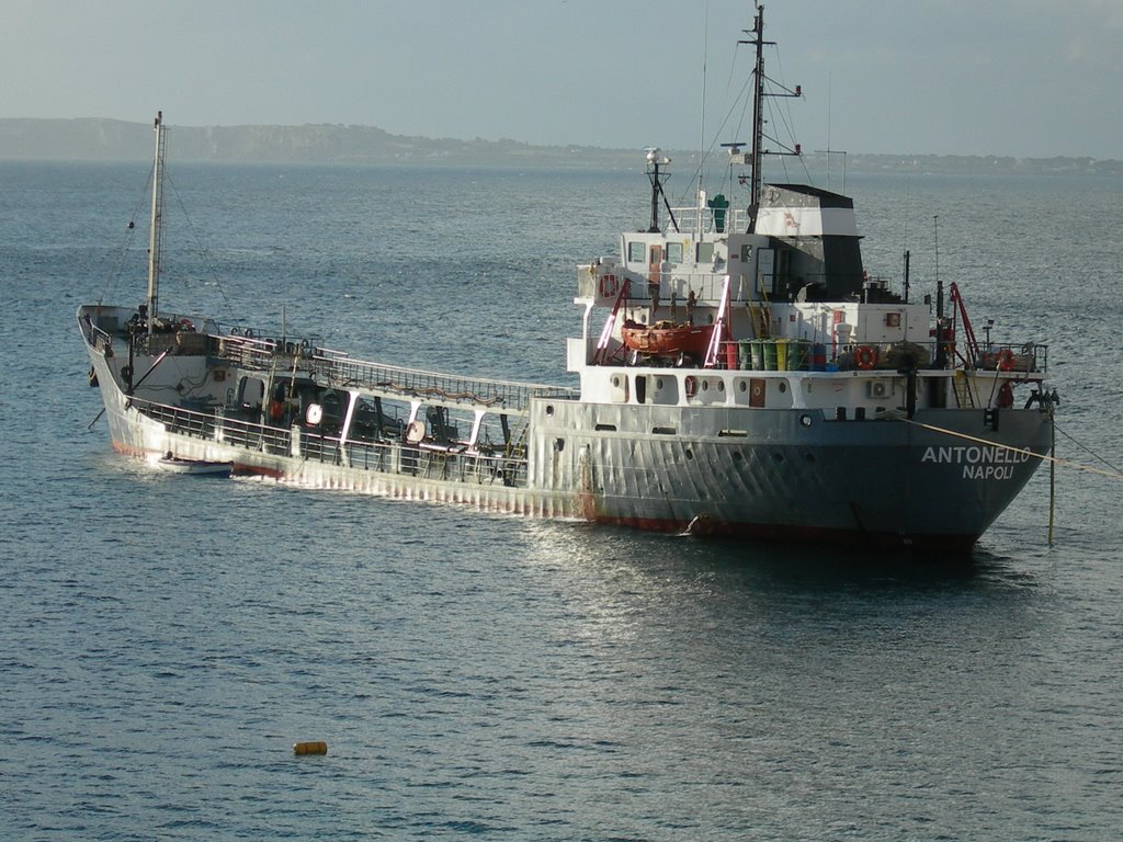 Arriva l'Acqua potabile by Ignazio Mazzara