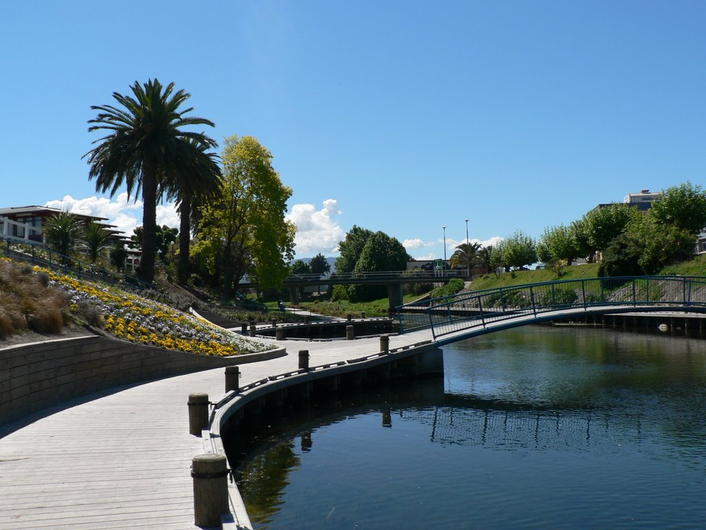 Taylor River Blenheim by Graham Roberts