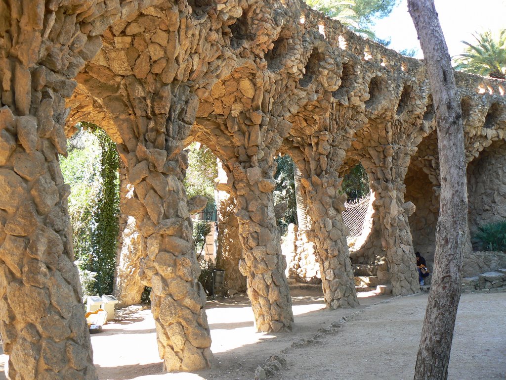 Solo Gaudi "el Divino". Parque Güell. Barcelona by luisde