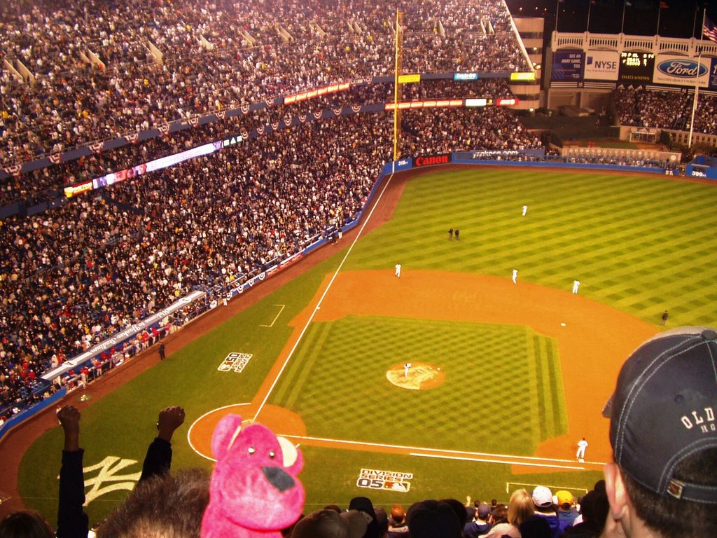 '05 ALDS Game 4 - Angels at Yankee Stadium (Angels lost 3-2) by Snuttig