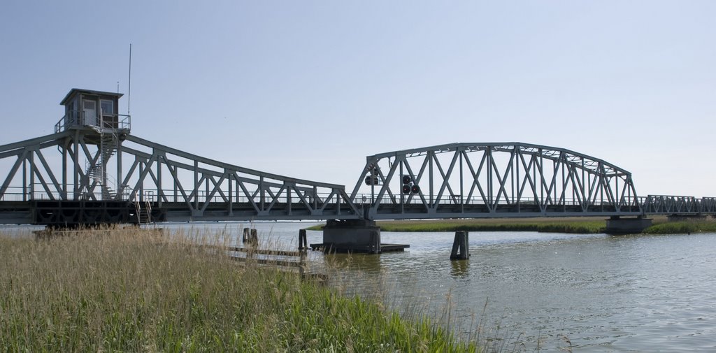 Meiningenbrücke by Heinz Brethauer