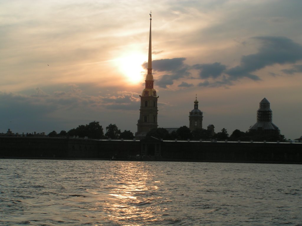 St. Peter & Paul fortress. Закат над Петропавловской крепостью by Semyonov Dmitriy