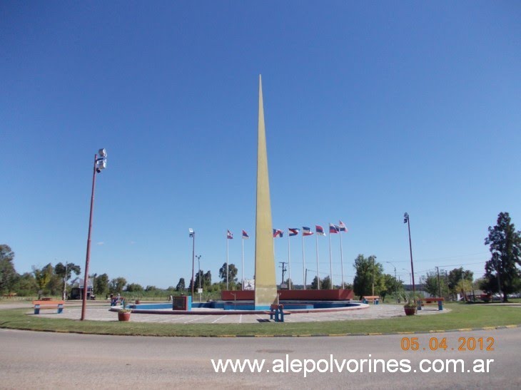 Paysandu ROU - Obelisco (www.alepolvorines.com.ar) by alepolvorines