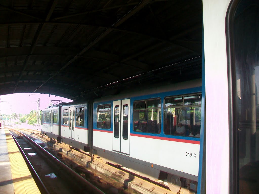 MRT-3 Blue & White Train by Florante