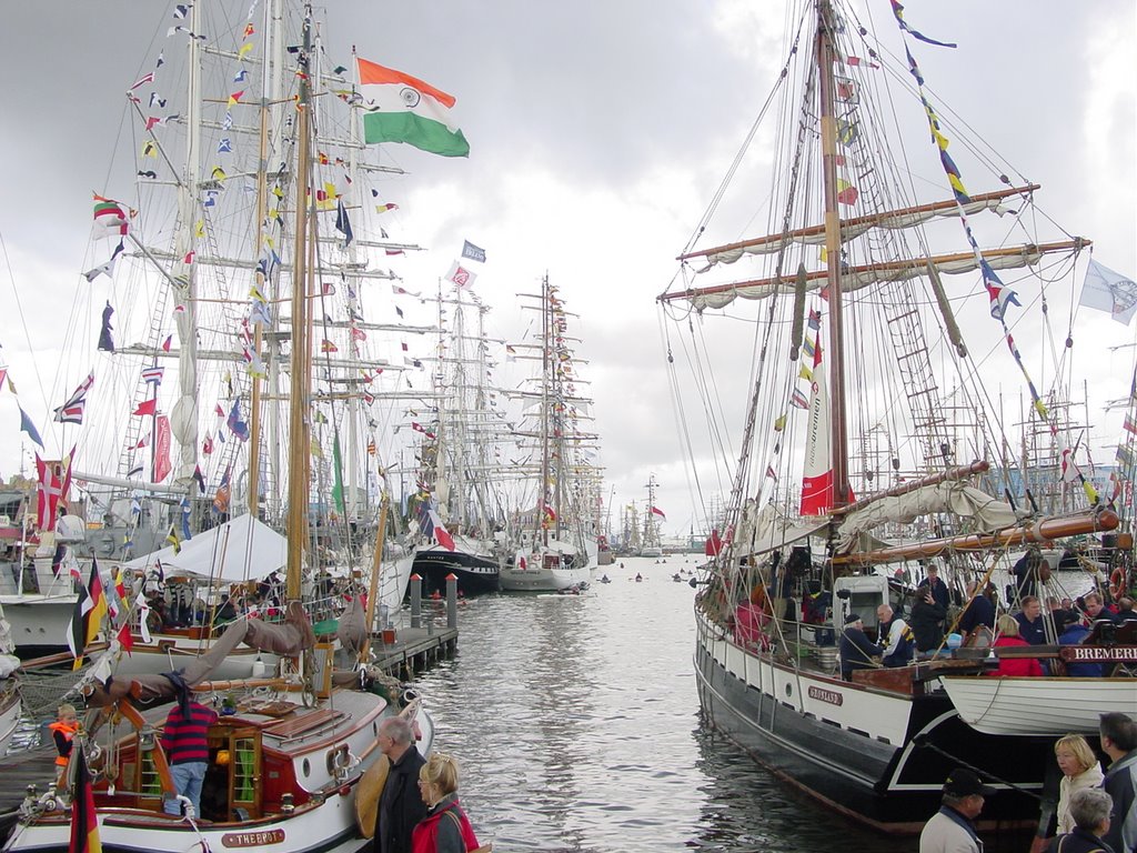 Sail Bremerhaven by Massimo Bergami