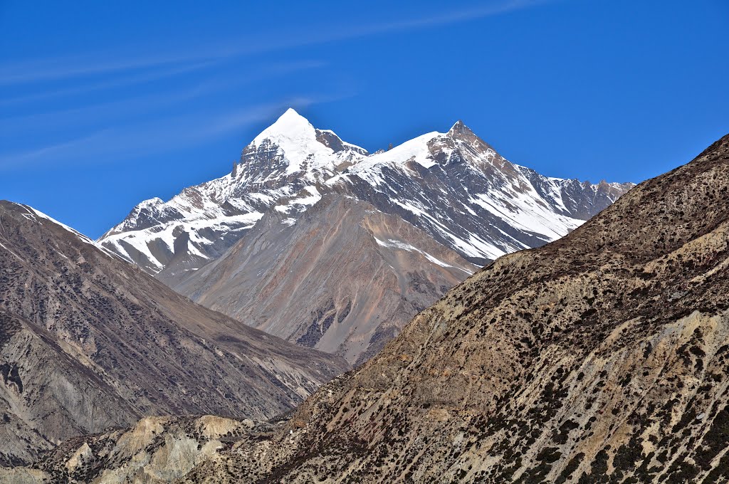 Nepal - Thorung Peak ( 6144 m ) by George Kalaitzakis