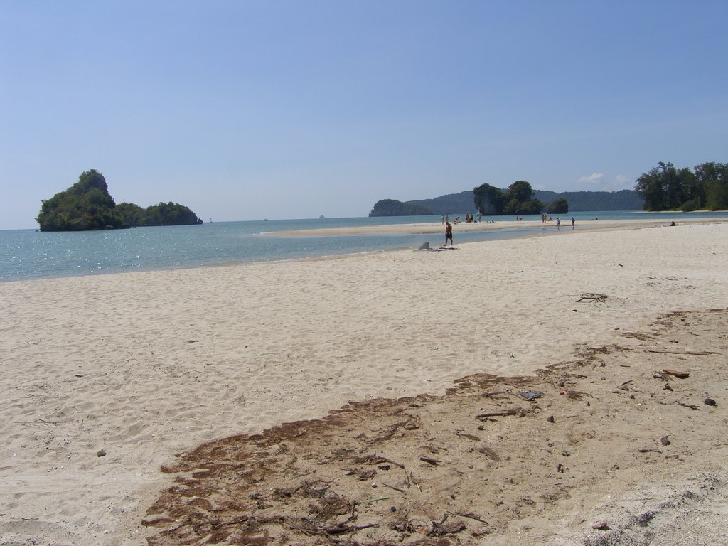 Nopparat Thara Beach by hotzenwaldelch