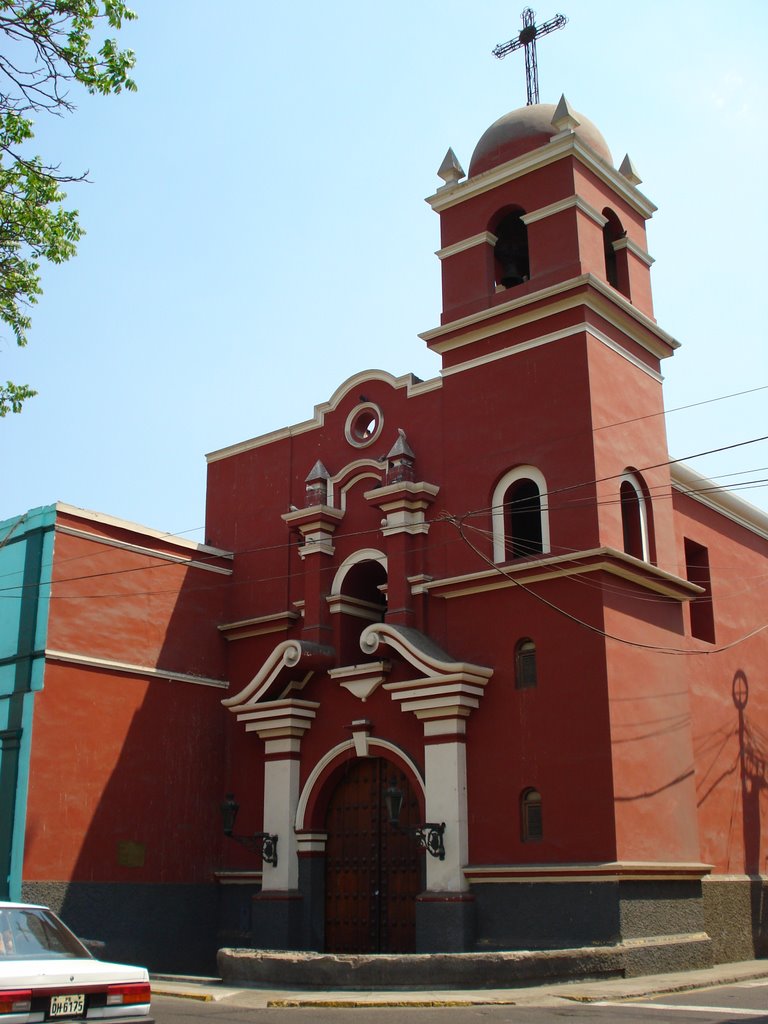 Iglesia Nuestra Señora de Monserrate (Esq. Jr. Callao y Jr. Tayacaja) by Jhon Romero