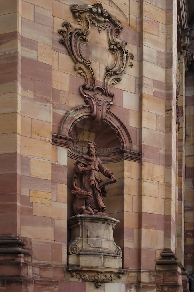 Evangelist Lukas mit dem Stier aus dem Evangelisten-Zyklus rings um die Ludwigskirche by wolfbam