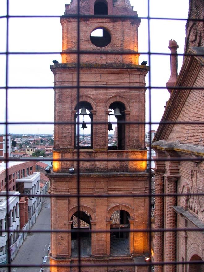 Plaza 24 de Septiembre, Santa Cruz, Bolivia by Eric Armijo