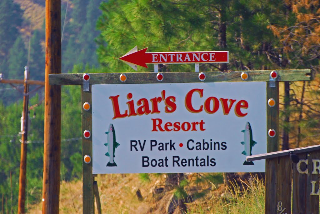 Liar's Cove Resort by Jim Nieland