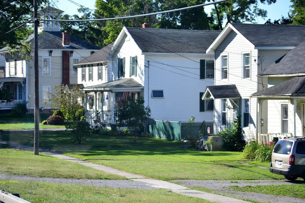 Houses in Pavilion, NY by florival_fr