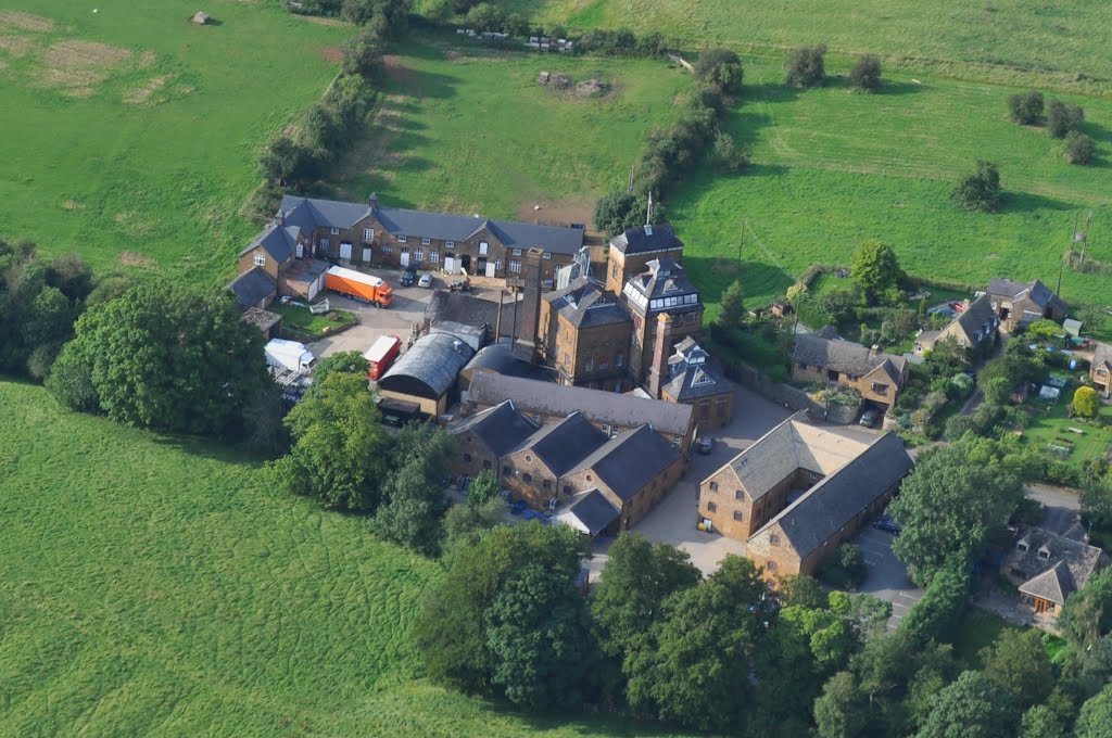 Hook Norton Brewery by RussP