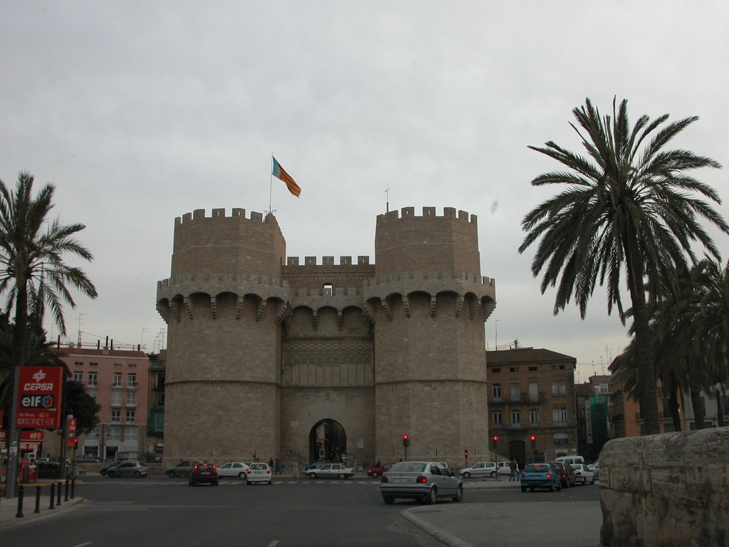 MADRILLANO. TORRES SERRANO - VALENCIA - ESPAÑA by Madrillano