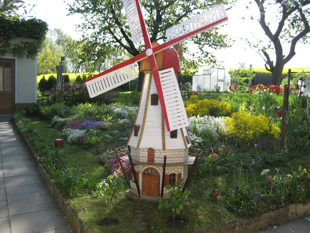 Windmühle im Garten by kotakis