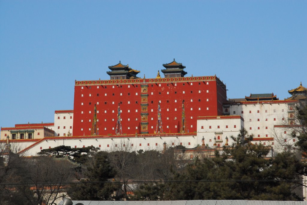 Little Buddha La, Chengde by psero