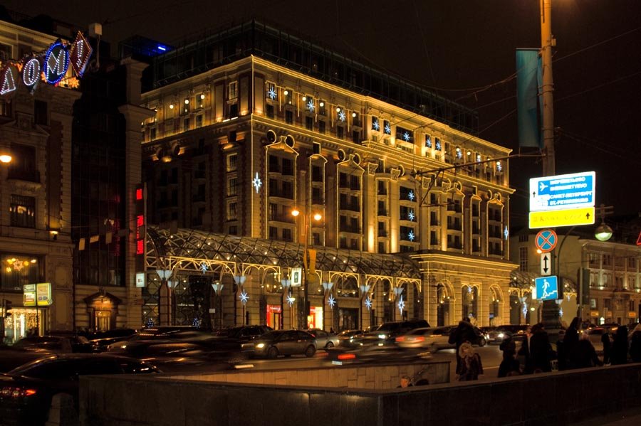 Вид на улицу Тверская и гостиницу "Ритц-Карлтон-Москва" / View of Tverskaya street and the hotel "Ritz-Carlton-Moscow" (26/12/2007) by Dmitry A. Shchukin