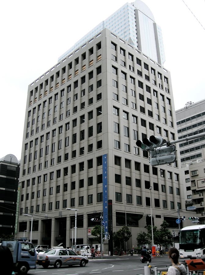 警視庁・新宿警察署 (Tokyo Metropolitan Police Department, Shinjuku police station) by yossy