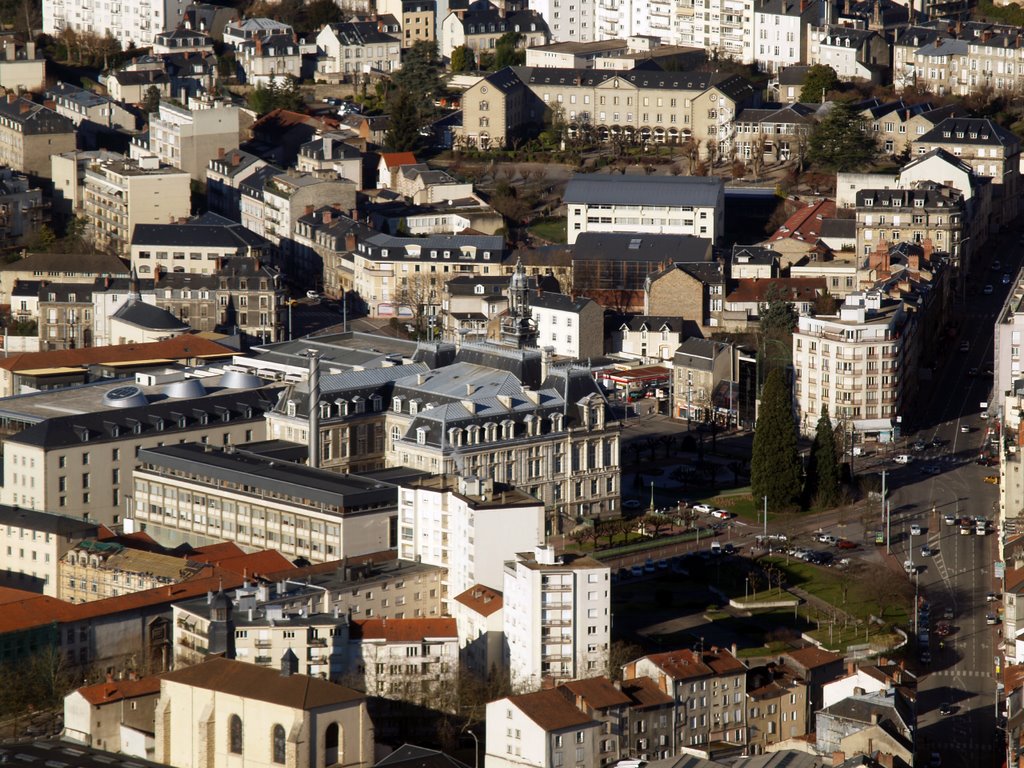 Limoges-L'Hotel de Ville by Spyros Delemis