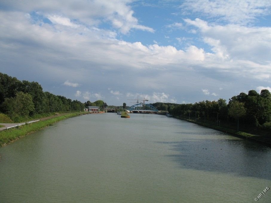 Dortmund-Ems-Kanal Blick Richtung Schleuse, Fahrtrichtung Stadt by NR|MS