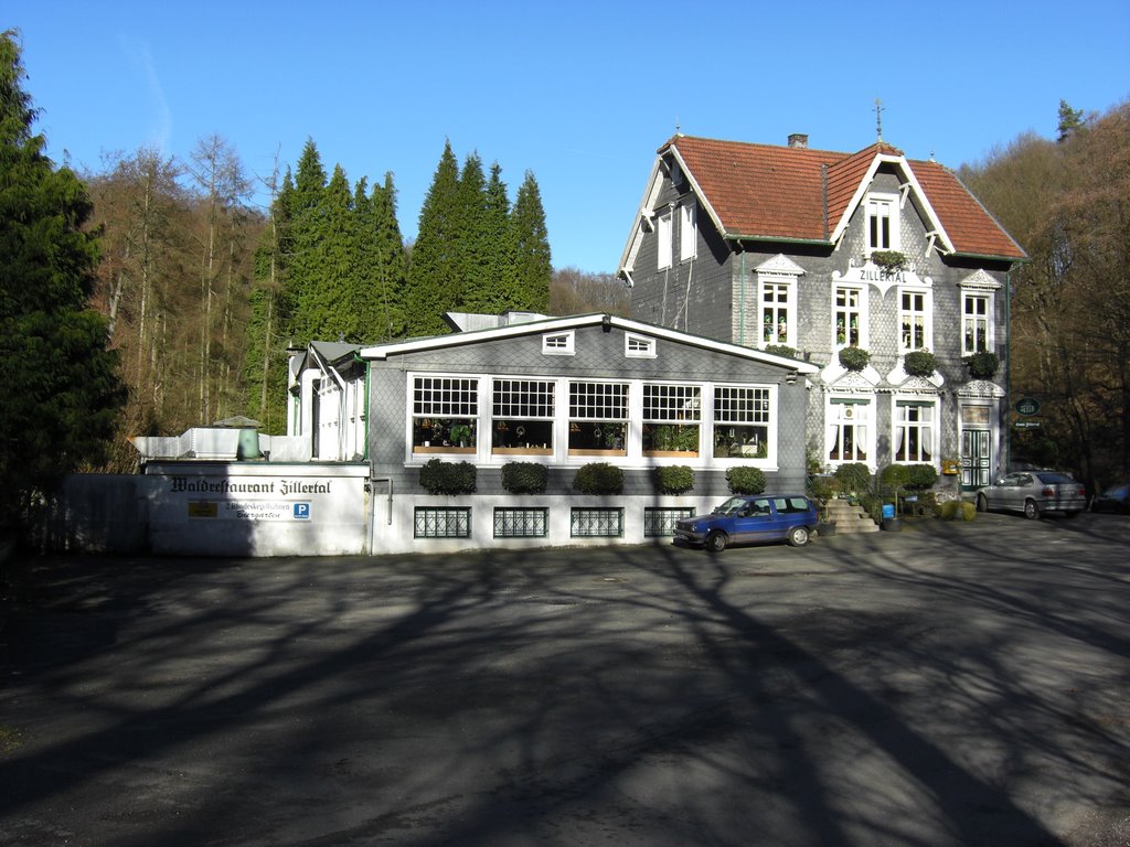 Haus Zillertal - Treffpunkt für Wanderer und Reiter by HDW