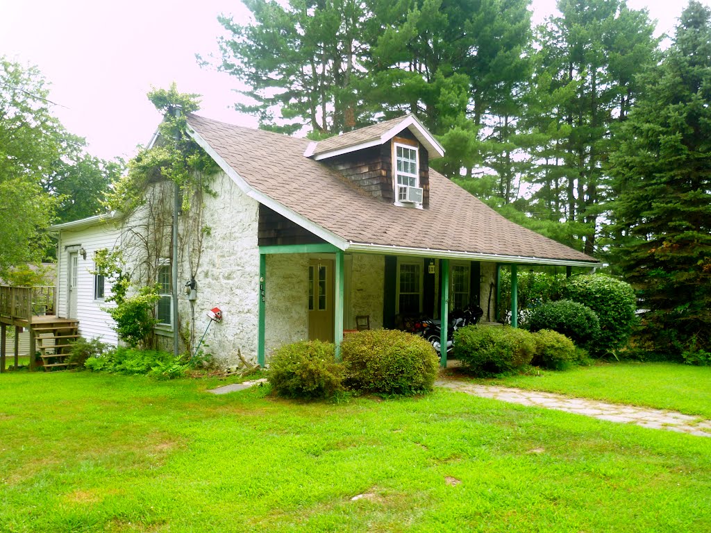 18c. vernacular stone house by Mark Caro Yallum