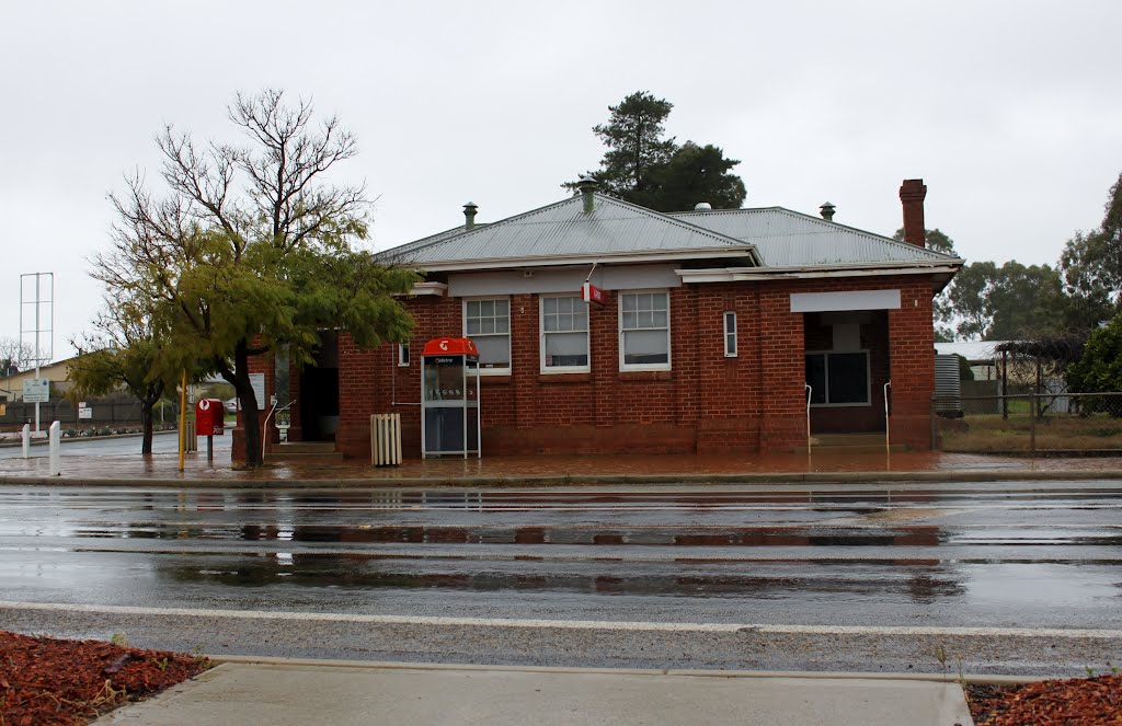 Post Office, Williams, Western Australia by Stuart Smith