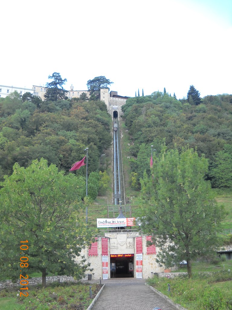 Castel Brando - Cison di Valmarino (TV) by Raimondo Perrina