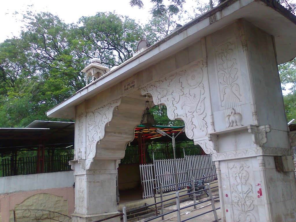 A temple in Nagpur by suchitaxaxa