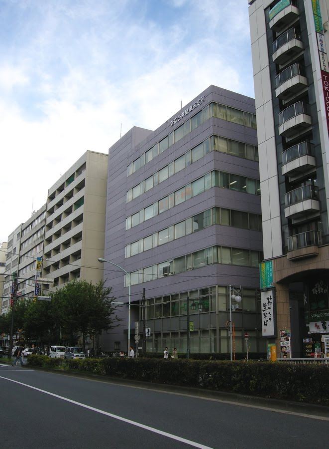 新宿公共職業安定所 (Shinjuku Public Employment Security Office, This facility is the origin of the name of "Shokuan street") by yossy