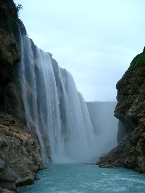 Cascada de Tamul. by deabrua