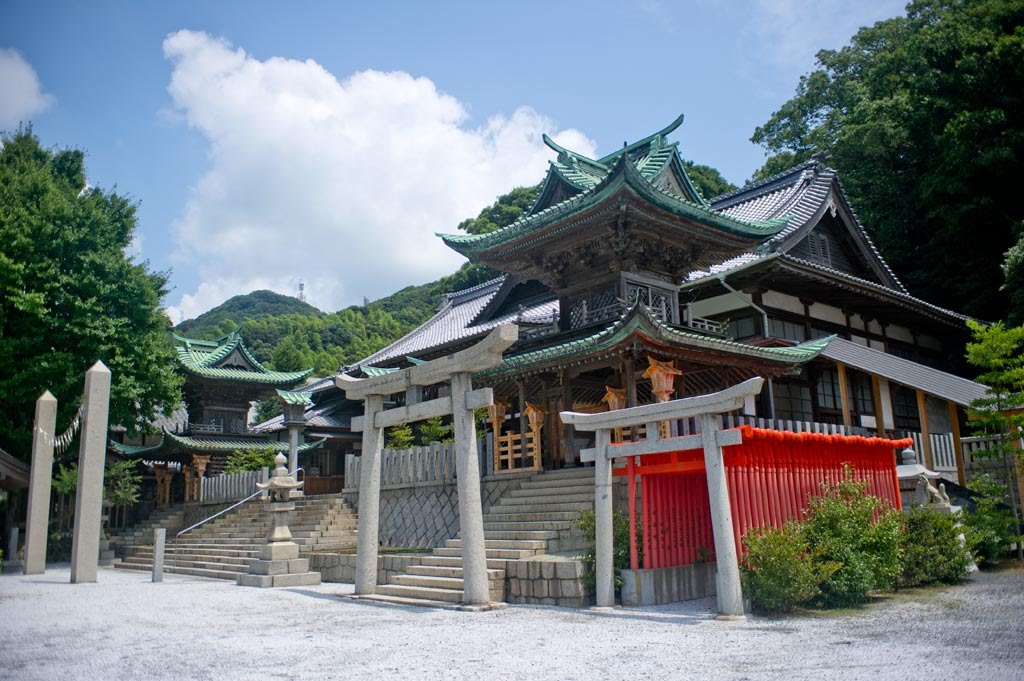 甲宗八幡神社　Ko-so Hachiman Shrine by 石津安信