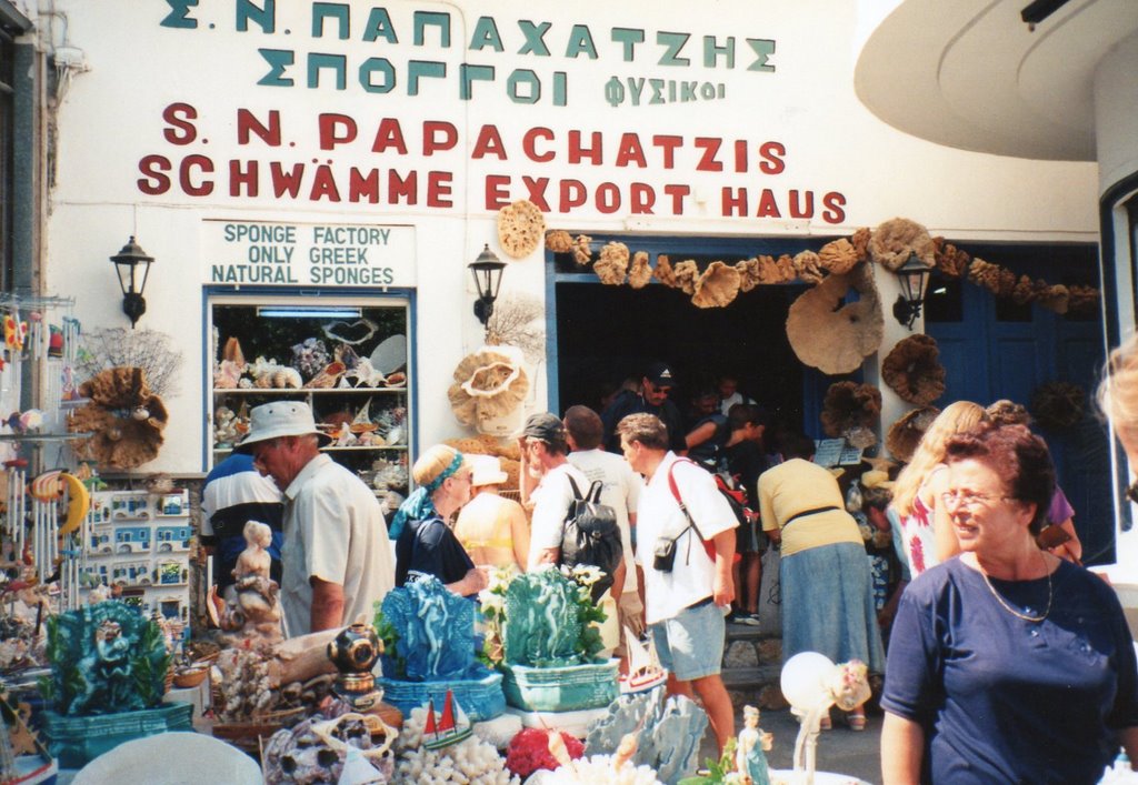 Manufaktůra na zpracování mořských hub by Erich Beneš