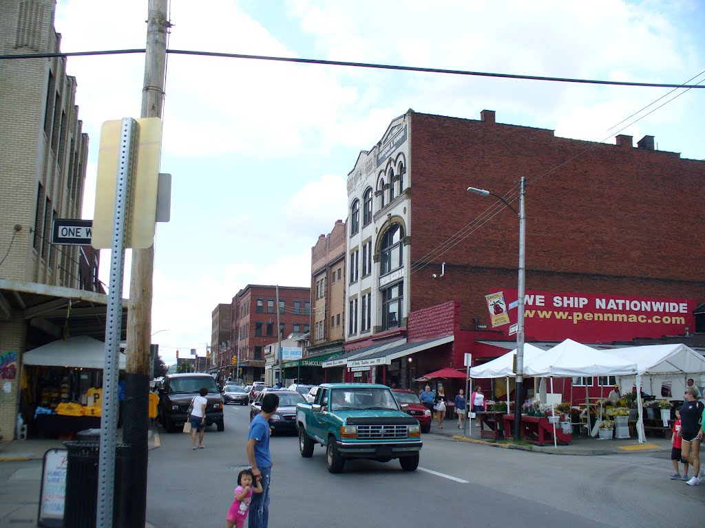 View on Penn Ave. Corner by kodave