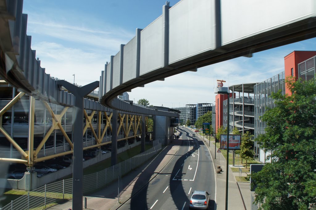 Vom Skytrain by CaptnBlaubaer