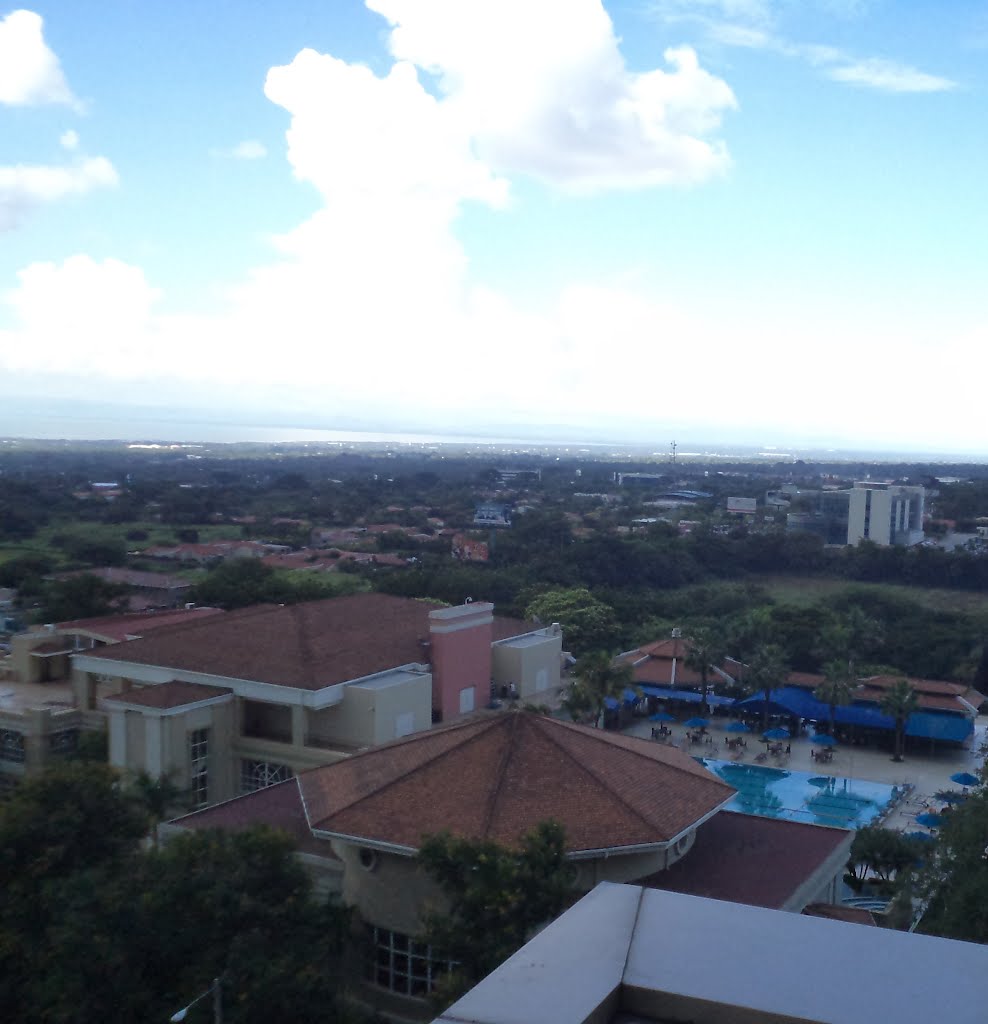 Club Terraza, Villa fontana - Managua by leonel barrera