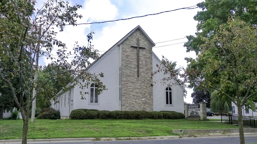 First Baptist Church of Clinton Wisconsin by D200DX