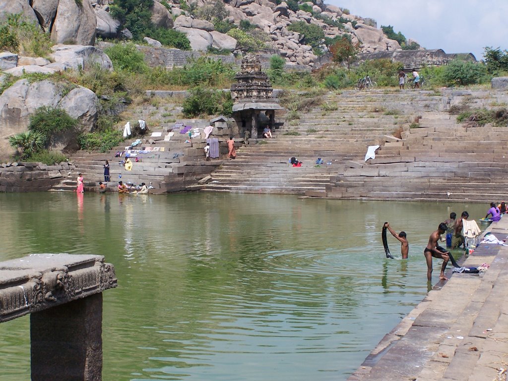 Laundry on the East and West Ghats of Chettikulam by omshakti